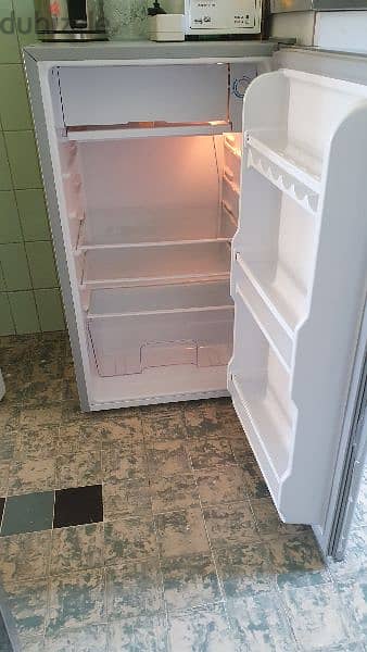 Used mini fridge 1