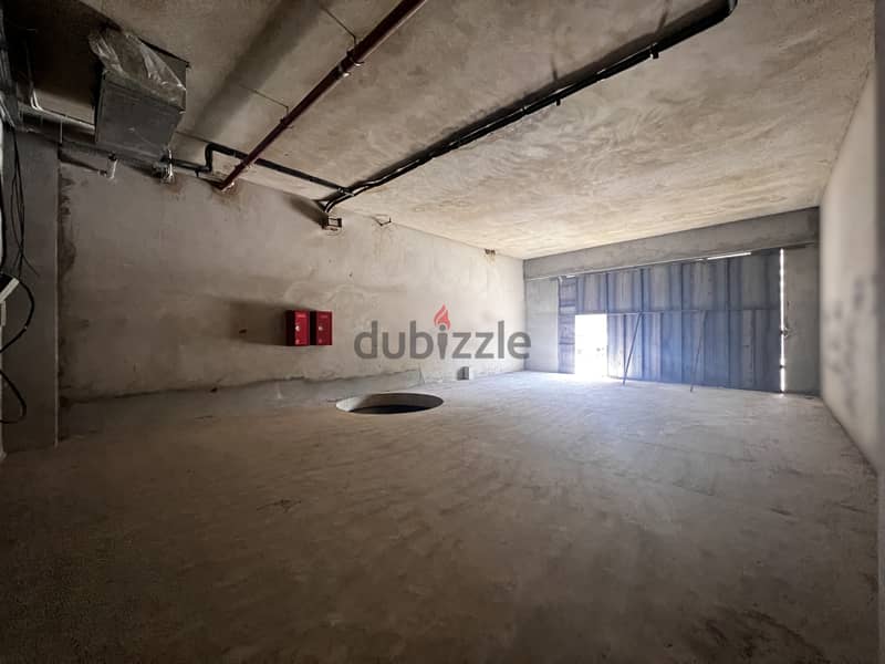 Office for Rent in Downtown مكتب للإيجار 3