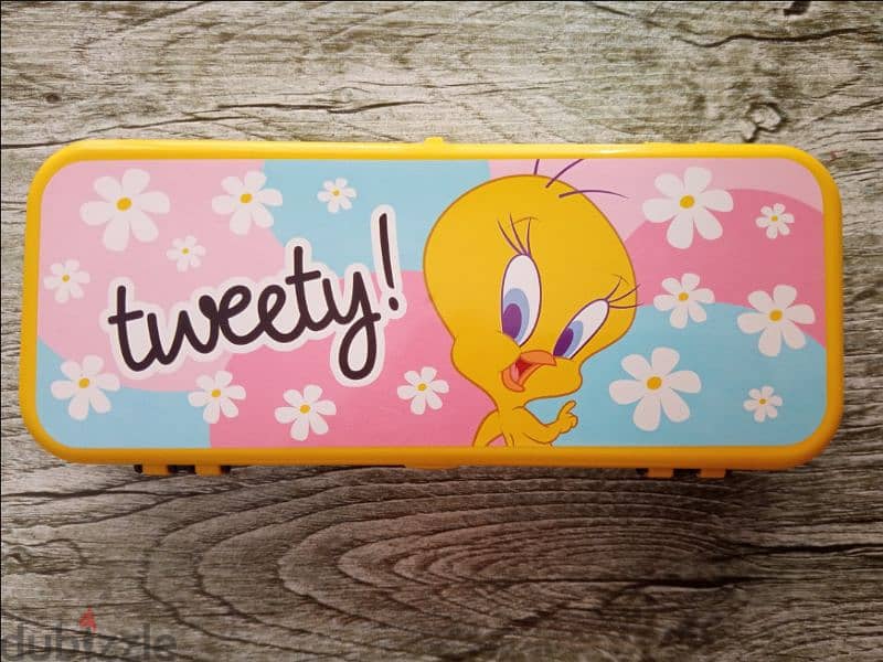 adorable Tweety stationery case 1