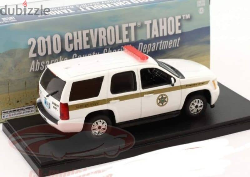 Chevrolet Tahoe (2010) diecast car model 1;43. 4