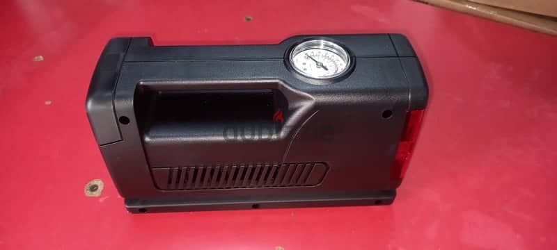 Tire inflator Coido made in Taiwan 12V 4