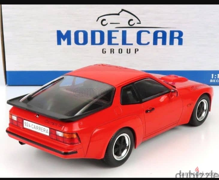 Porsche 924 GT (1981) diecast car model 1;18. 4