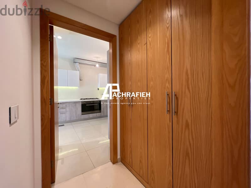 320 Sqm - Golden Area - Apartment For Rent In Achrafieh 14