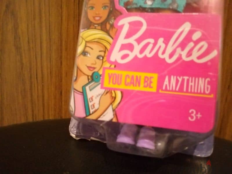 Barbie YOU CAN BE ANYTHING PET VET NEW Hispanic Boxed doll +Small Cat 3