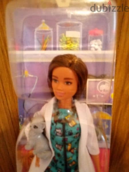 Barbie YOU CAN BE ANYTHING PET VET NEW Hispanic Boxed doll +Small Cat 2