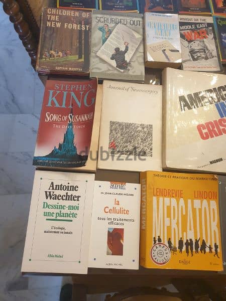 library of 348 books french & english in a very good condition 15