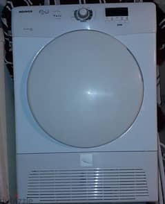 dryer in an excelent condition used for a short timeنشافة ملابث ممتازة