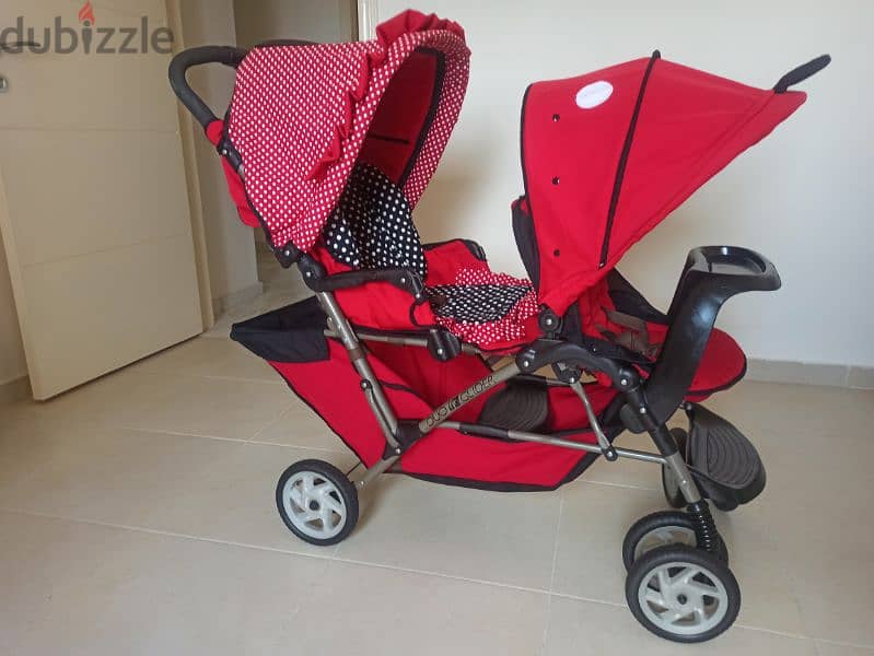 Graco stroller. ( mickey and minnie mouse style) 0
