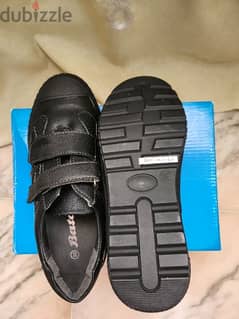 beautiful black shoes in a good shape(New) 0