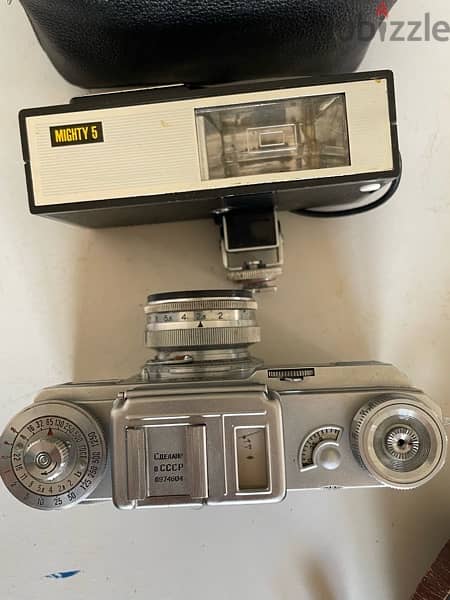 kiev-2a  35mm camera with flash 1