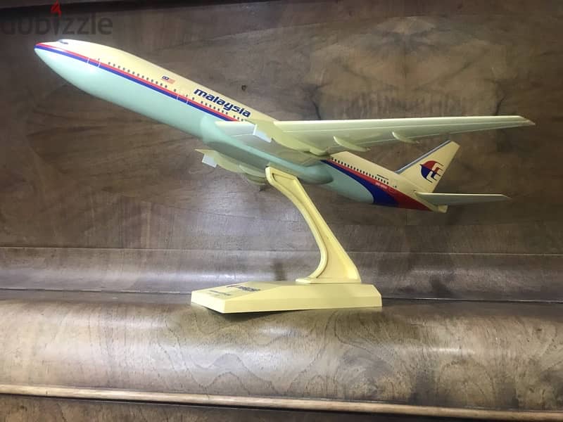 airplane Malaysia scale 1/150 مجسم طيارة ماليزيا 1