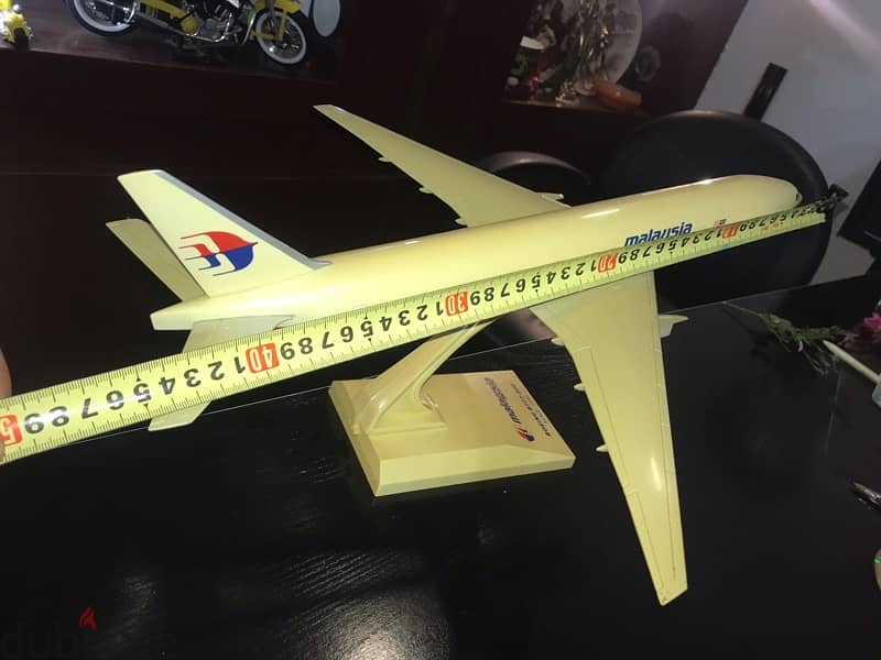 airplane Malaysia scale 1/150 مجسم طيارة ماليزيا 5