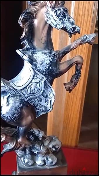 European resin horse حصان رزين اوروبي 2