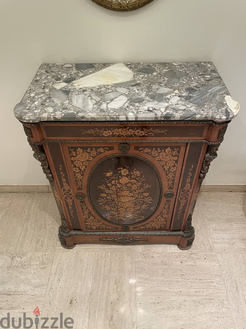 Console/Antique table 1