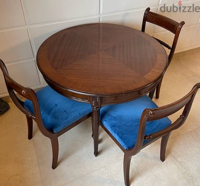 round dining table 1