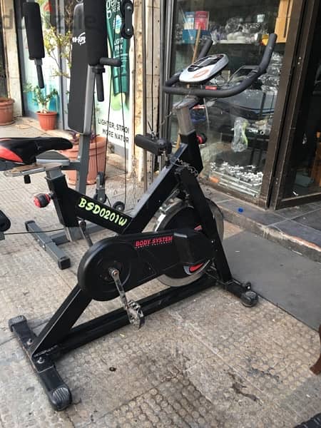 spinning bike like new heavy duty very good quality 0