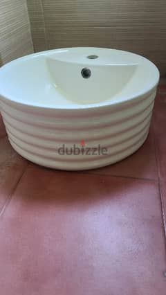 Excellent condition Luxury Sink washbasin مغسلة