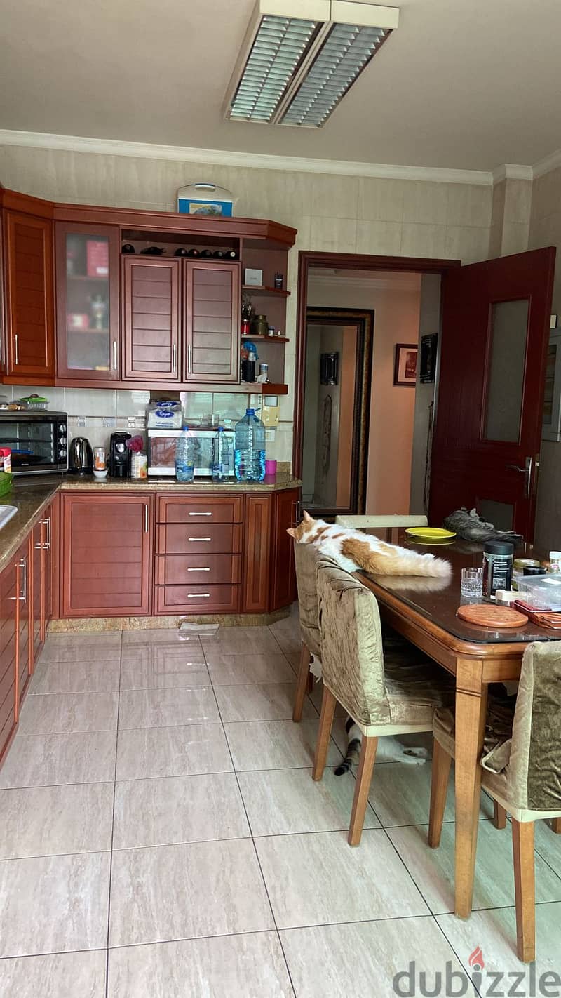 280 m2 luxurious apartment in prime location for sale in Jnah 3