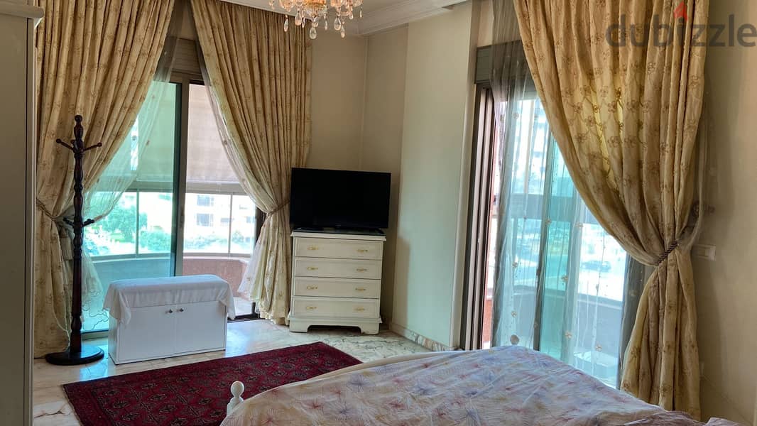 280 m2 luxurious apartment in prime location for sale in Jnah 7