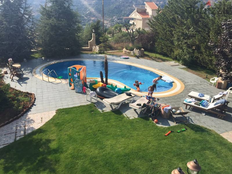 1550m2 villa+garden+pool for sale in Faytroun فيلا للبيع في فيترون 3