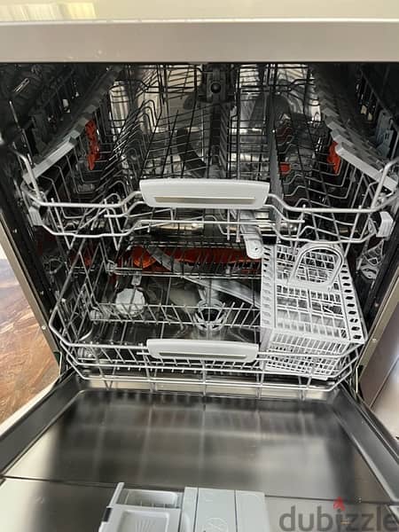 ariston dishwasher 150$ 1