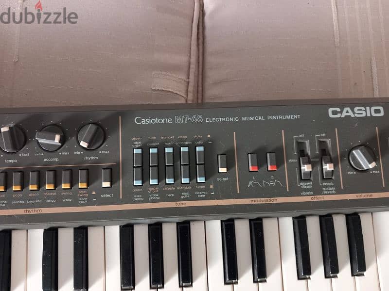 Vintage CASIO Casiotone MT-68 Electronic Keyboard - made in Japan 2