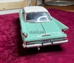 Desoto 1961 light green 1/18 scale