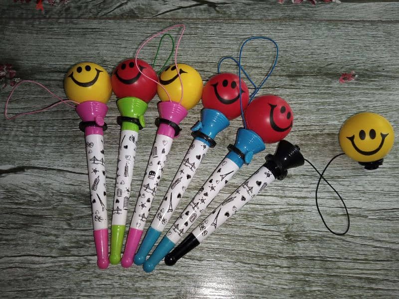 funny pop out smiley pencil 2$ 1