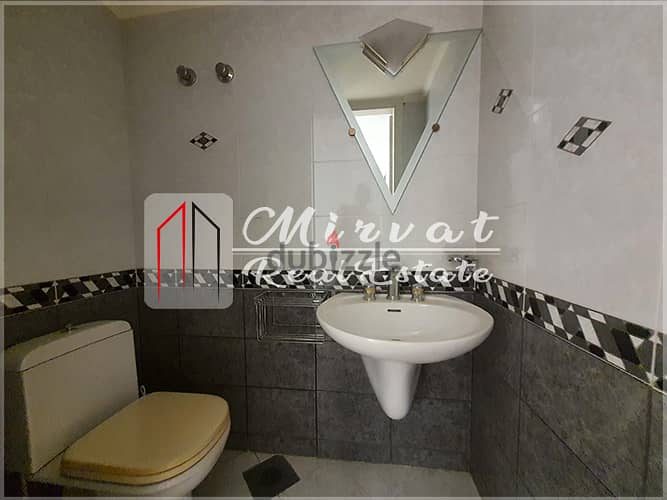 200sqm Apartment For Sale Achrafieh 260,000$|With Balconies 8
