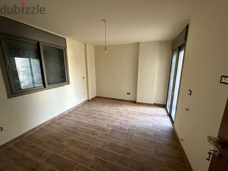 250 m² Triplex Apartment For Sale in Baabdat! تريبلكس للبيع 6