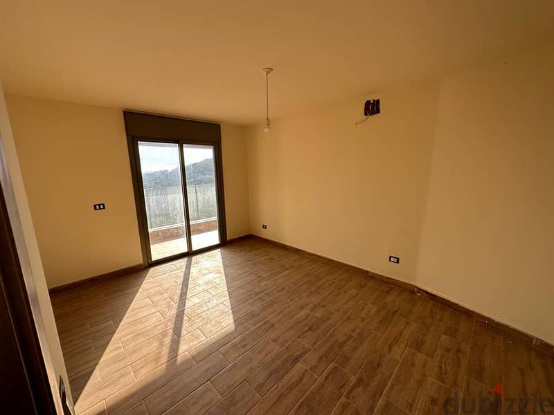 250 m² Triplex Apartment For Sale in Baabdat! تريبلكس للبيع 11