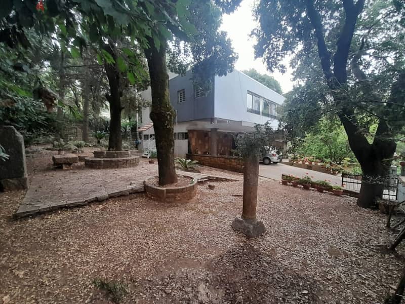 Prime location | Old villa for sale in Beit mery + 500 Sqm Garden 6