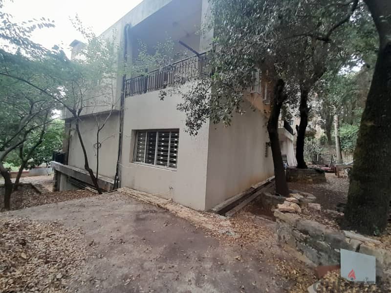 Prime location | Old villa for sale in Beit mery + 500 Sqm Garden 9