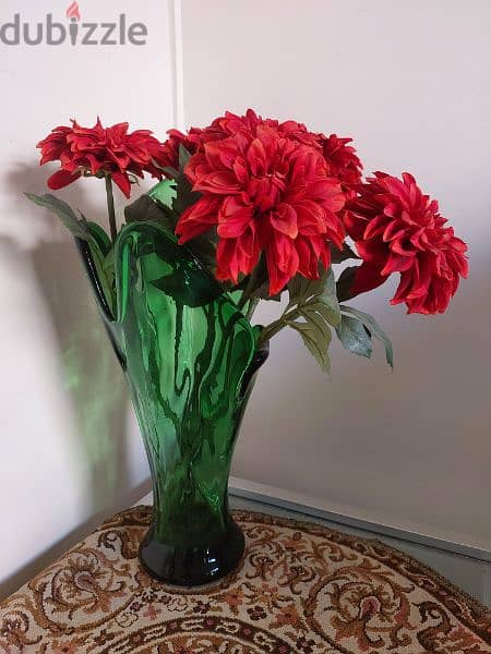 Glass Vase with 6 Roses - فاز زجاج مع ورد 11