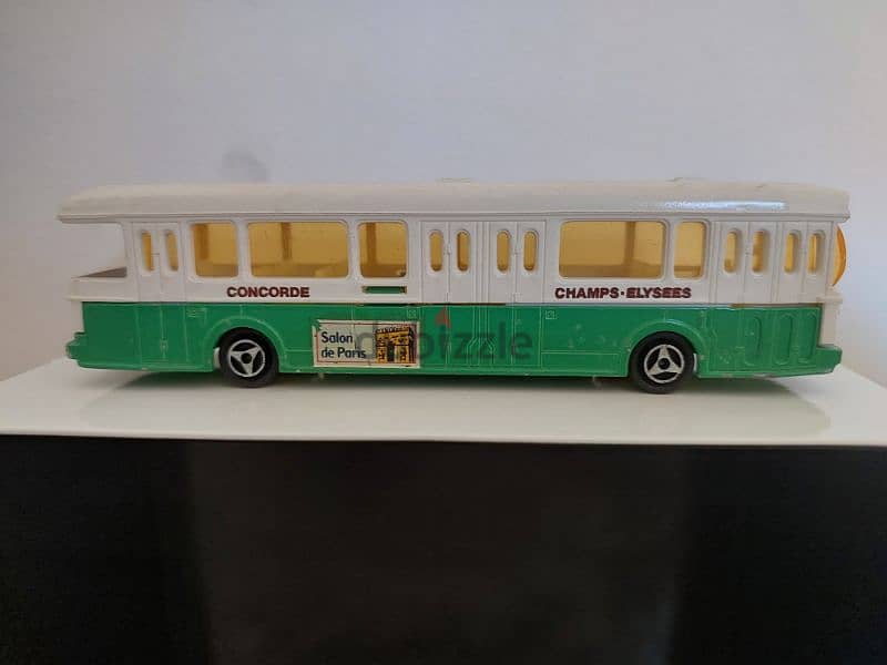 Bus Model - مجسم بوسطة 0