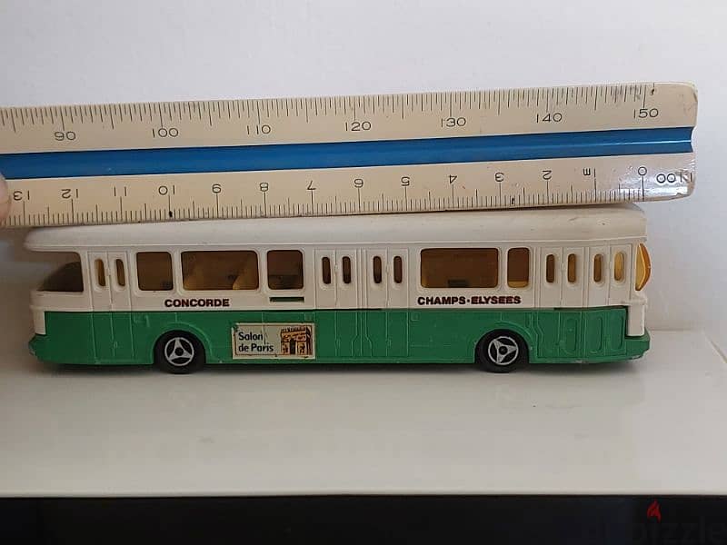 Bus Model - مجسم بوسطة 6