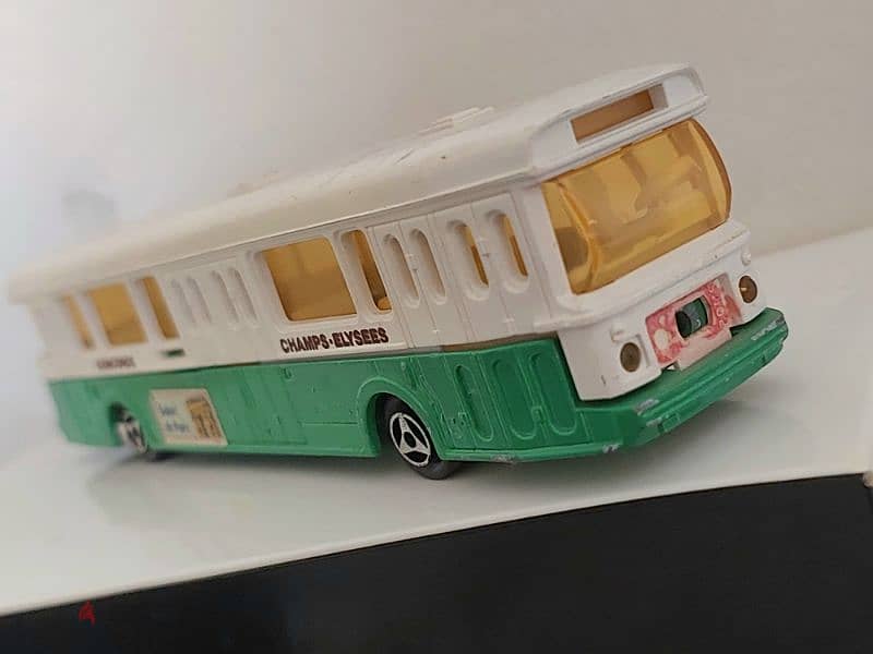Bus Model - مجسم بوسطة 9