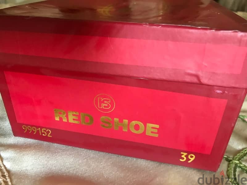 Red shoe color navy size 39 3