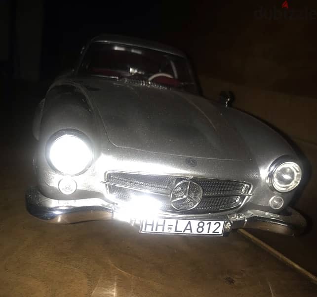 Diecast mercedes 300SL 1/12 scale norev مرسيديس 2