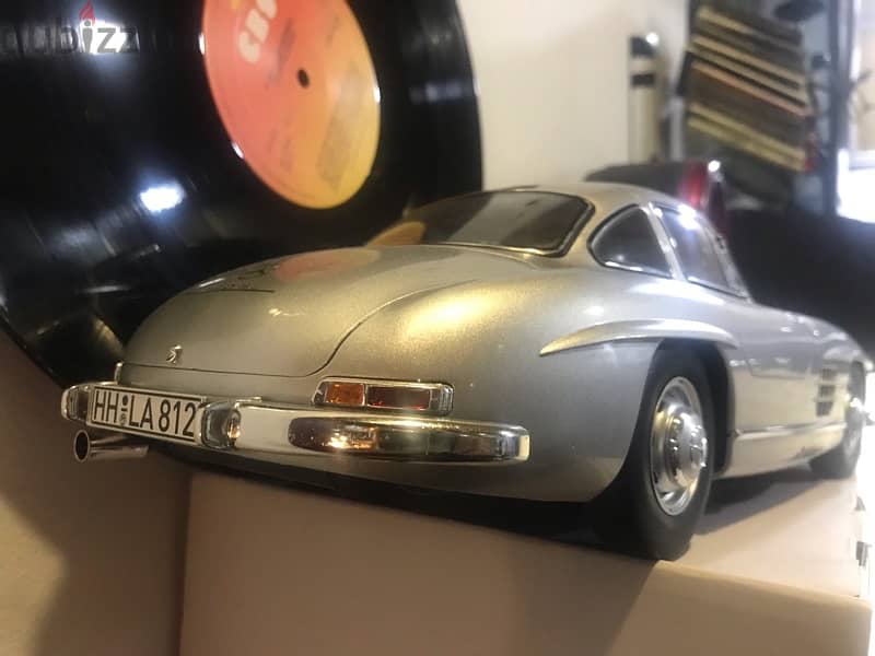 Diecast mercedes 300SL 1/12 scale norev مرسيديس 5