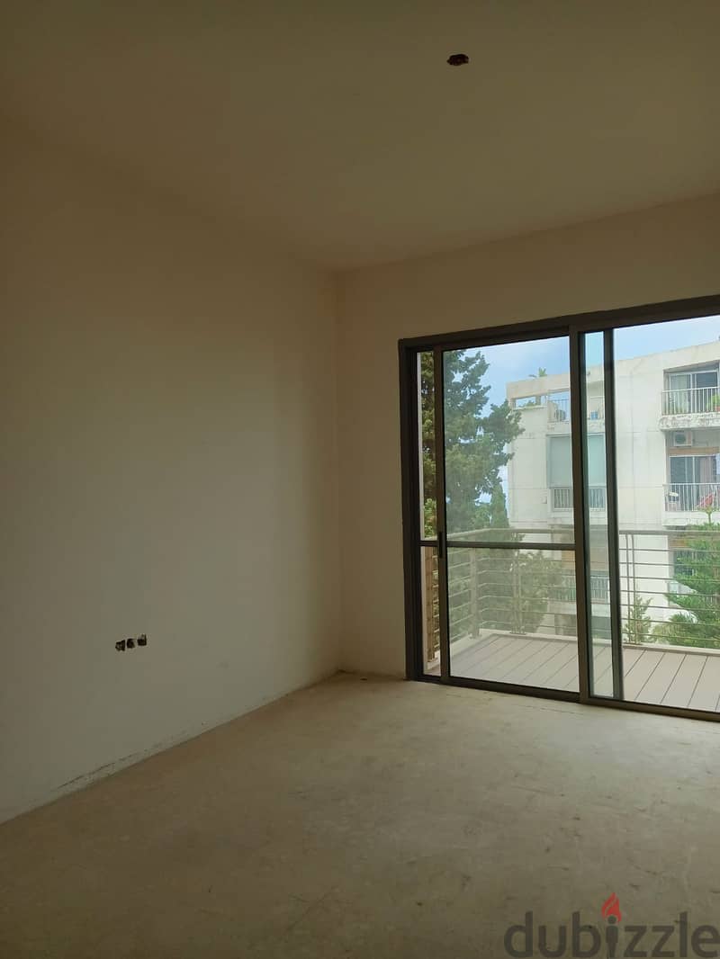 Luxurious 410 m2 apartment + open sea view for sale in Mtayleb 7