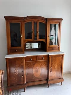 antique and modern furnitures أثاث للبيع بداعي السفر 0