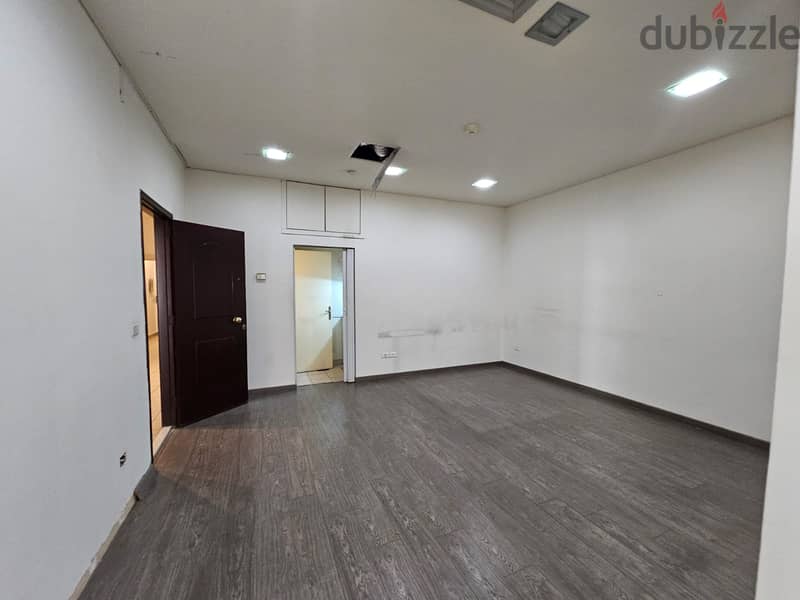 AH23-2040 Office for Rent in Beirut, DownTown, 130m 2