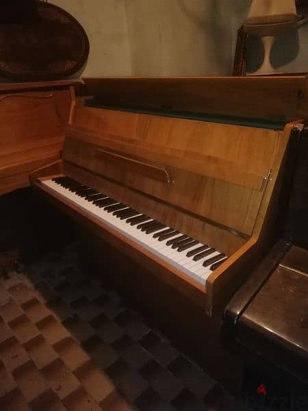 piano germany like new tuning waranty very good condition 1