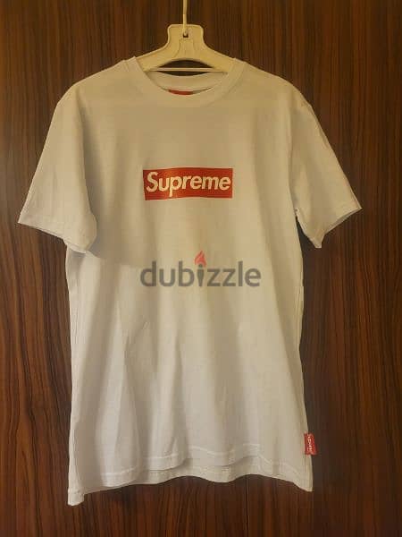 Supreme original hotsell t shirt