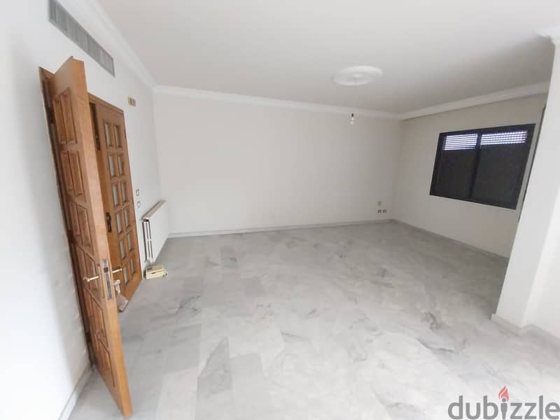 Spacious Apartment fo sale in Jdeideh | City view 2