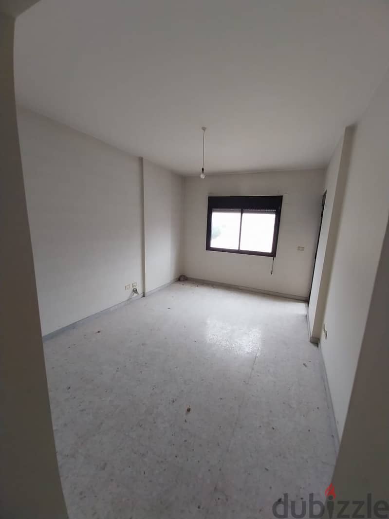 Spacious Apartment fo sale in Jdeideh | City view 7