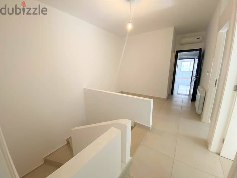 Monteverde brand new luxurious apartment with 180 sqm terrace Ref#3715 11