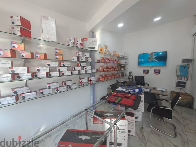 jdeideh main road shop for rent Ref#5609 2