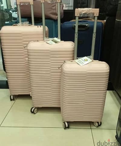 50% OFF set of 3 travel bags suitcase luggage